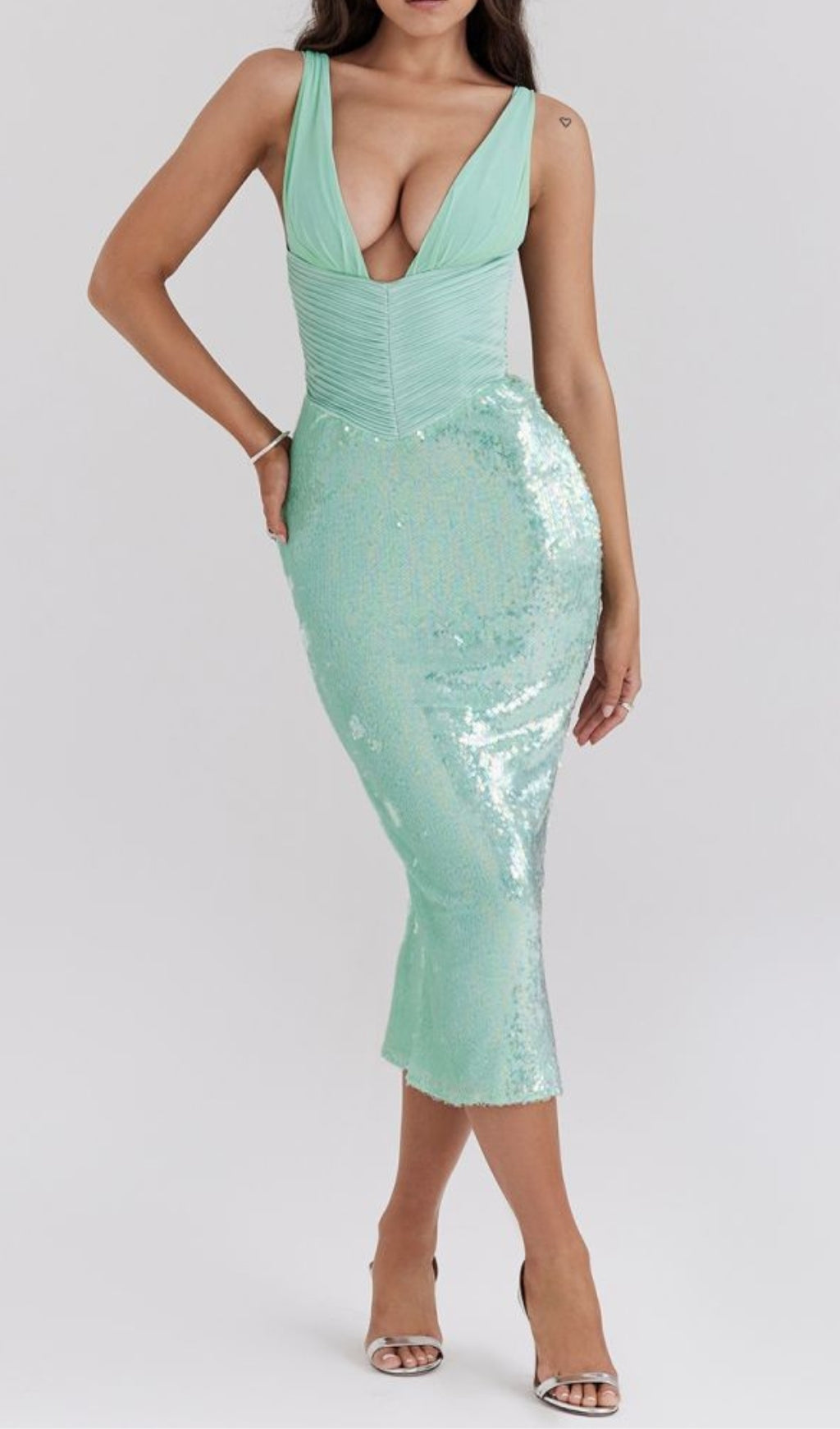 V neckline sequin midi dress in green