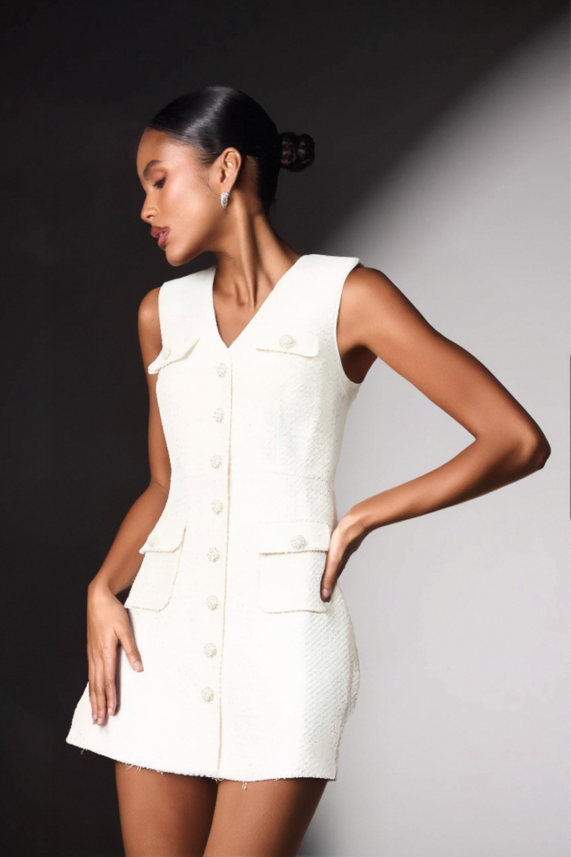 Bouclé pearl-buttons knitted mini dress in white