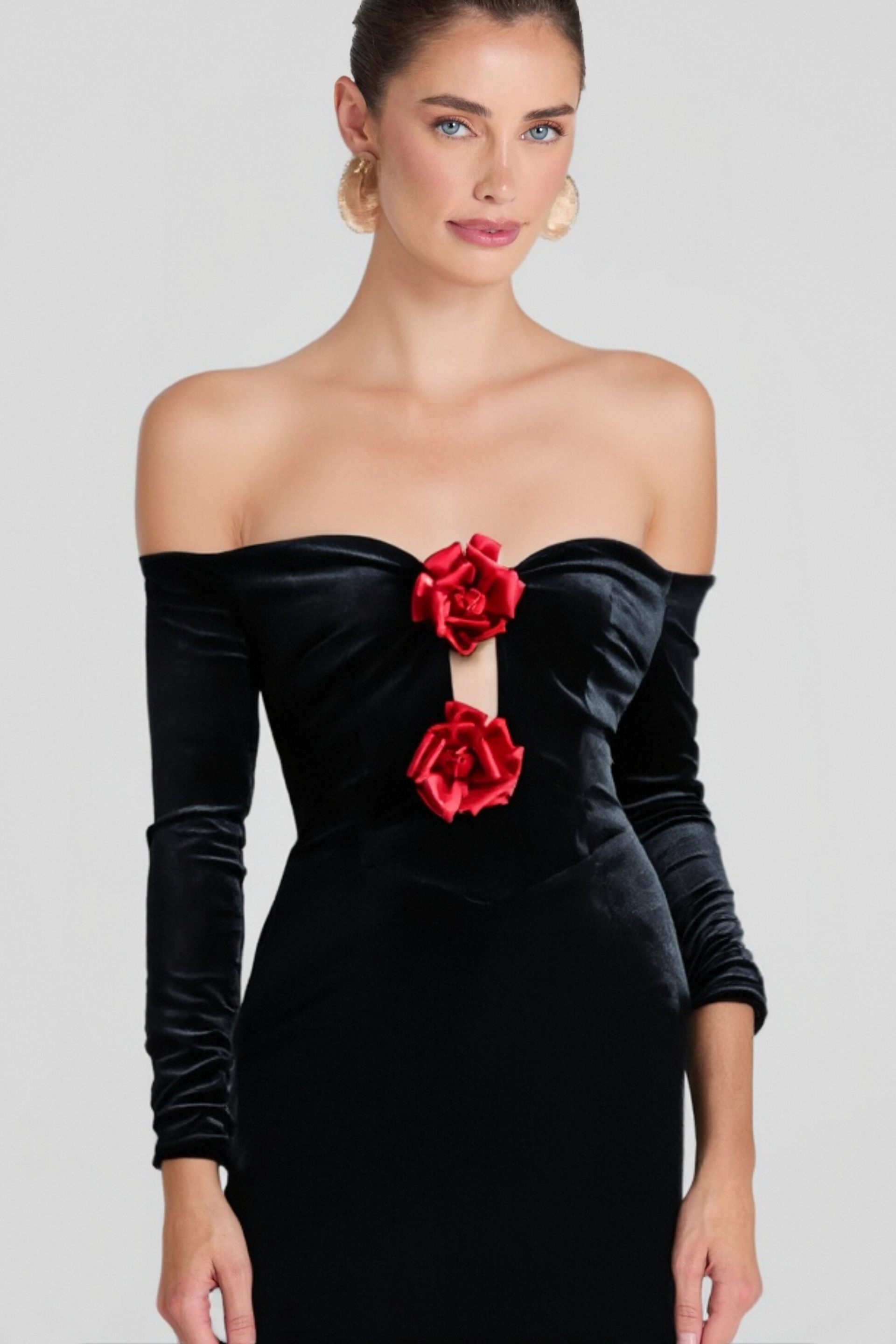ZANNA OFF SHOULDERS FLOWERS VELVET MAXI DRESS IN BLACK
