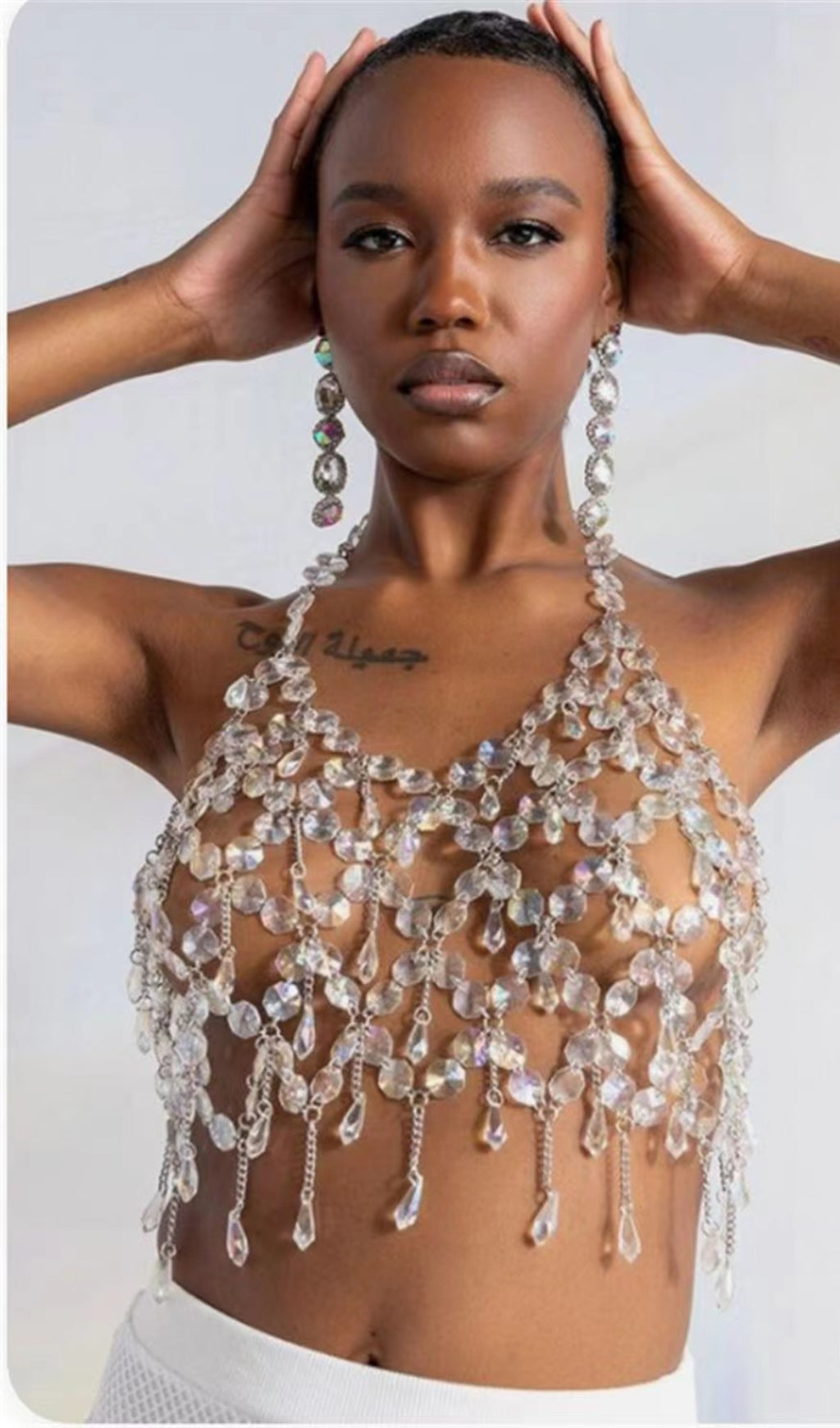 HALTERNECK CRYSTAL BODY CHAIN TOP