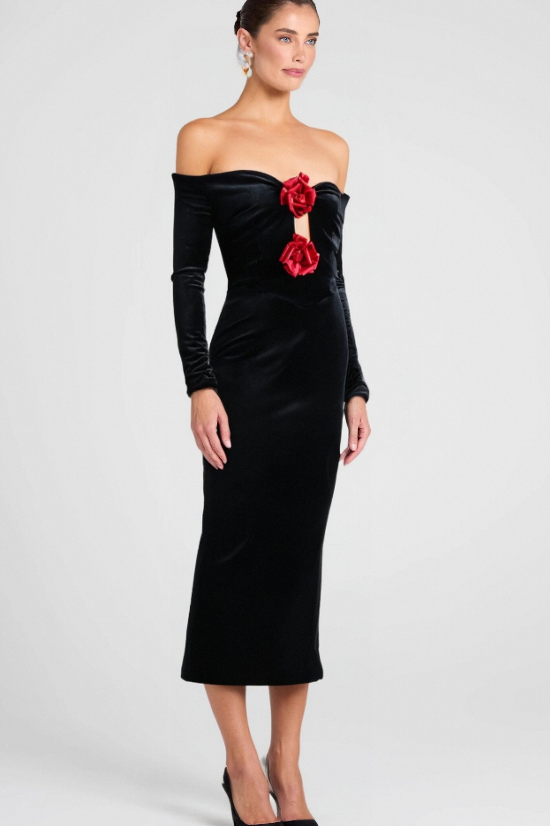 ZANNA OFF SHOULDERS FLOWERS VELVET MAXI DRESS IN BLACK