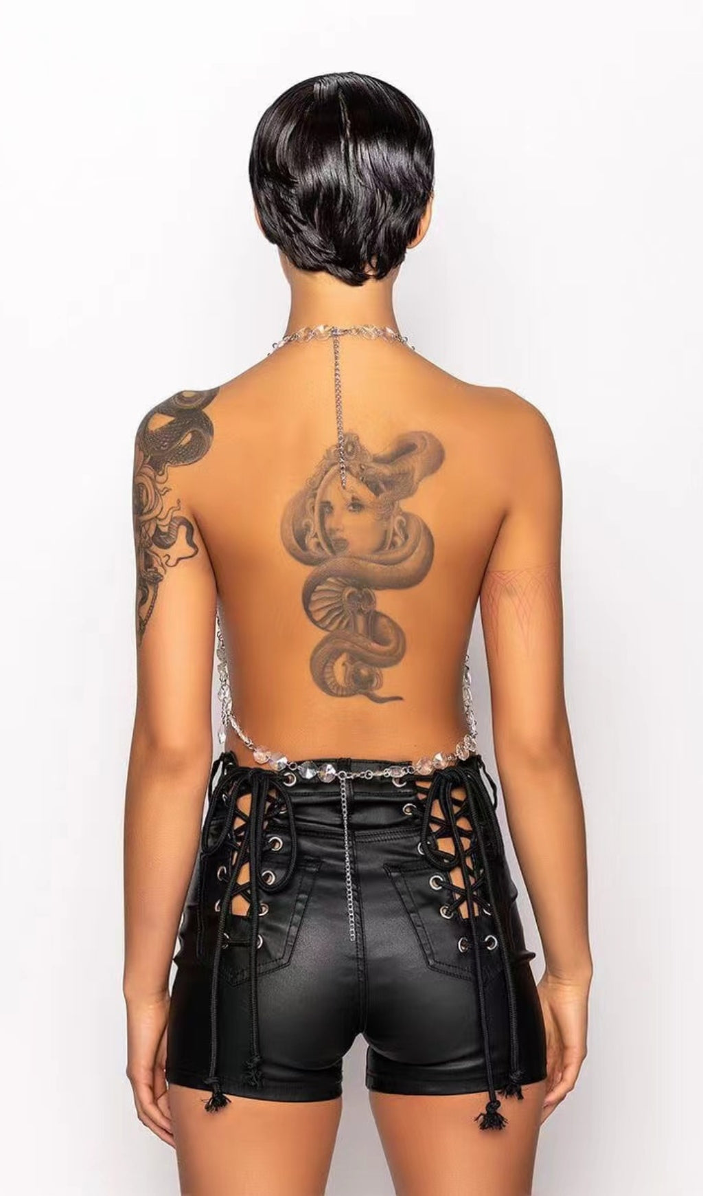 HALTERNECK CRYSTAL BODY CHAIN TOP