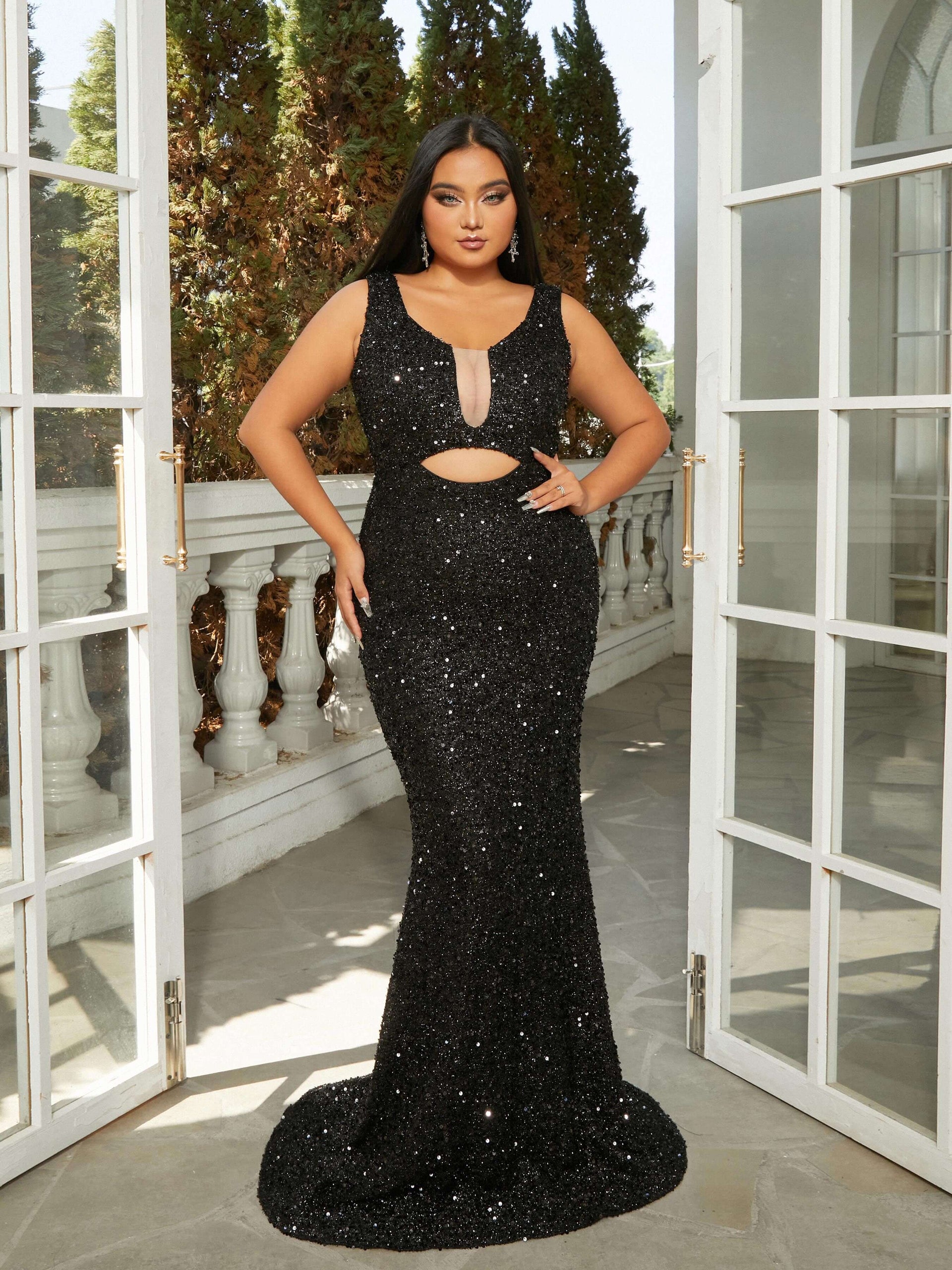 Plus Size Cutout V-neck Mermaid Sequin Prom Dress