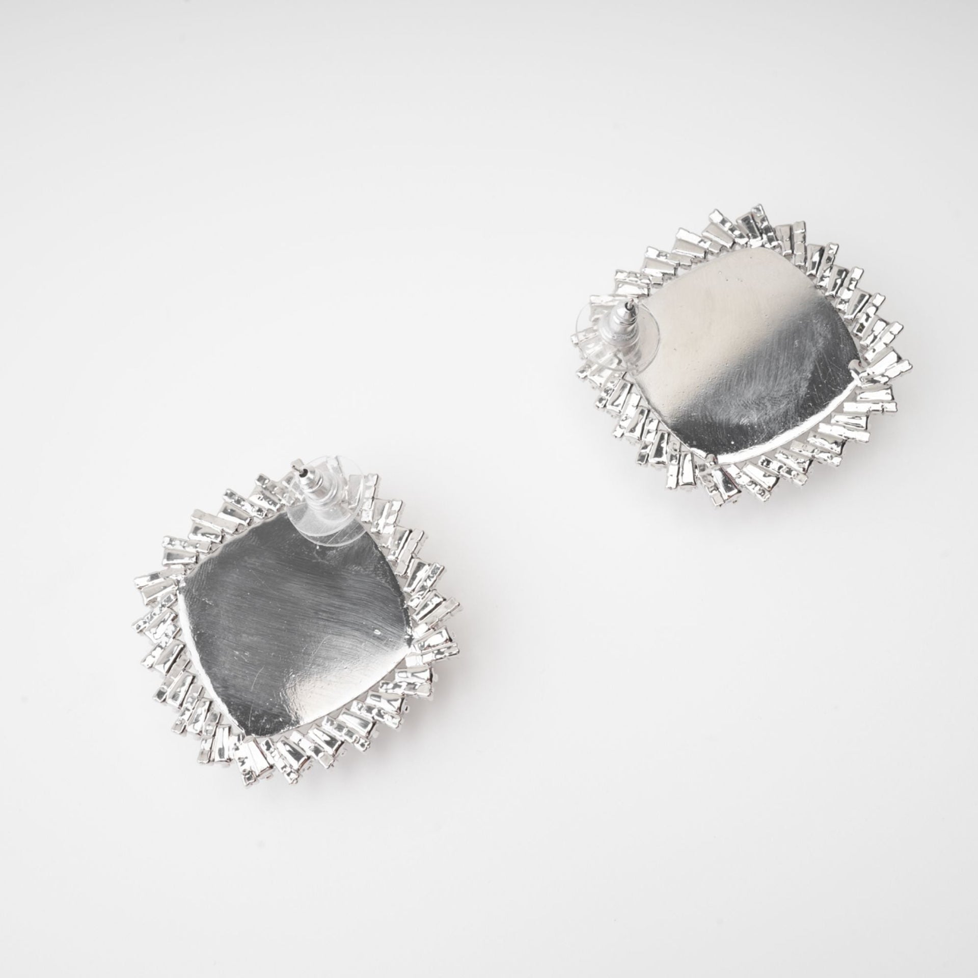 Marilyn crystal-embellished stud earring