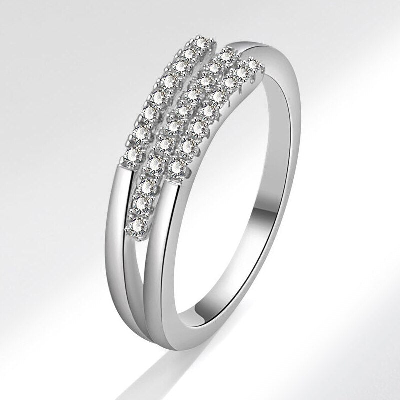ADJUSTABLE THREE-LAYER DIAMOND RING