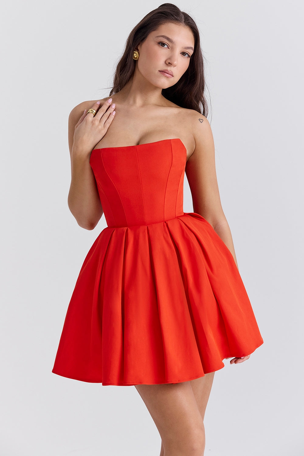 TOMATO STRAPLESS PLEATED MINI DRESS