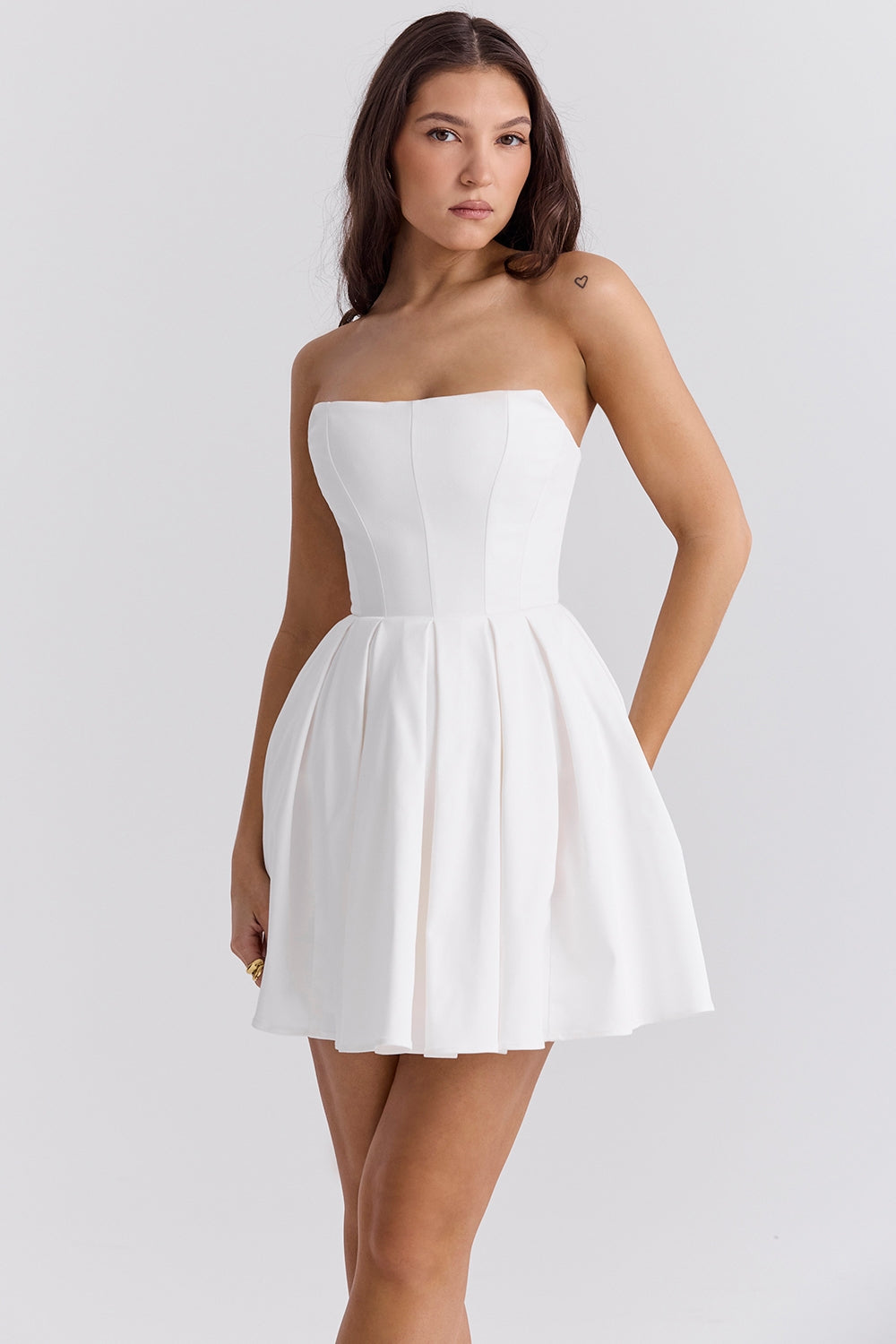 WHITE STRAPLESS PLEATED MINI DRESS