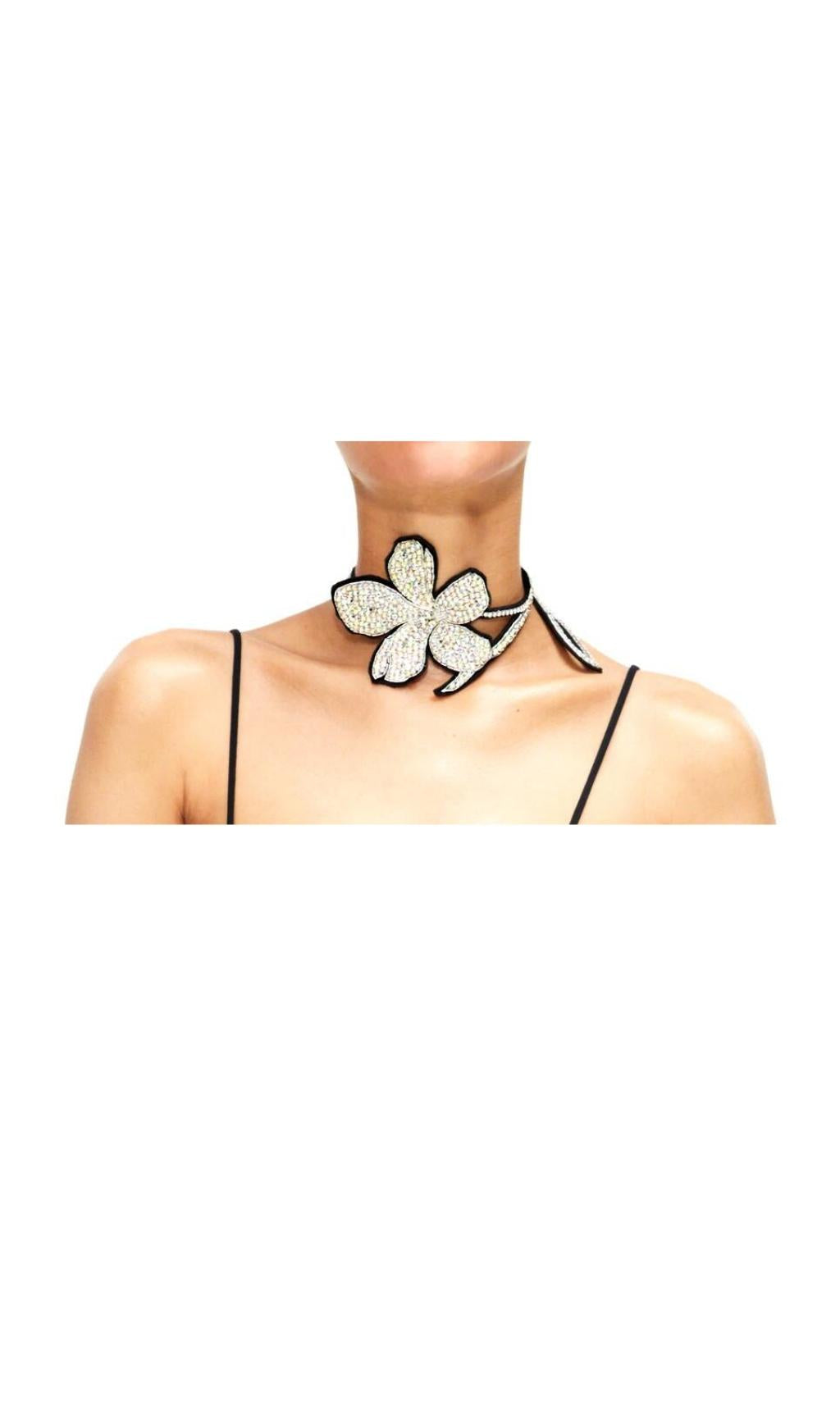 FLOWER DIAMOND NECKLACE Jewelry styleofcb