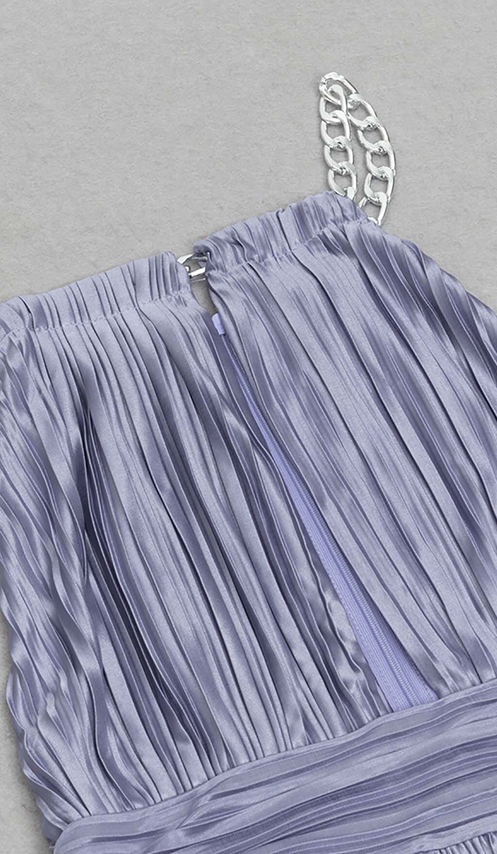 MOCK-NECK SLEEVELESS BELTED MIDI DRESS DRESS STYLE OF CB