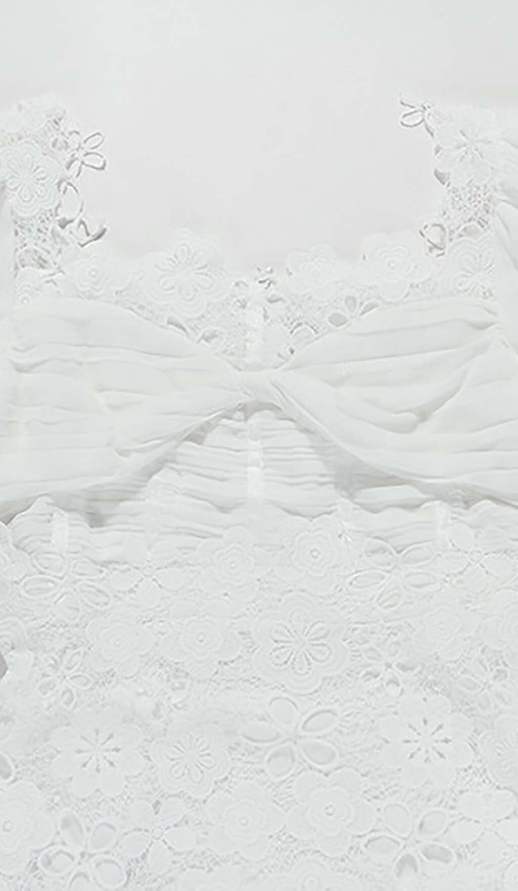 PUFF SLEEVE LACE MIDI DRESS IN WHITE DRESS STYLE OF CB