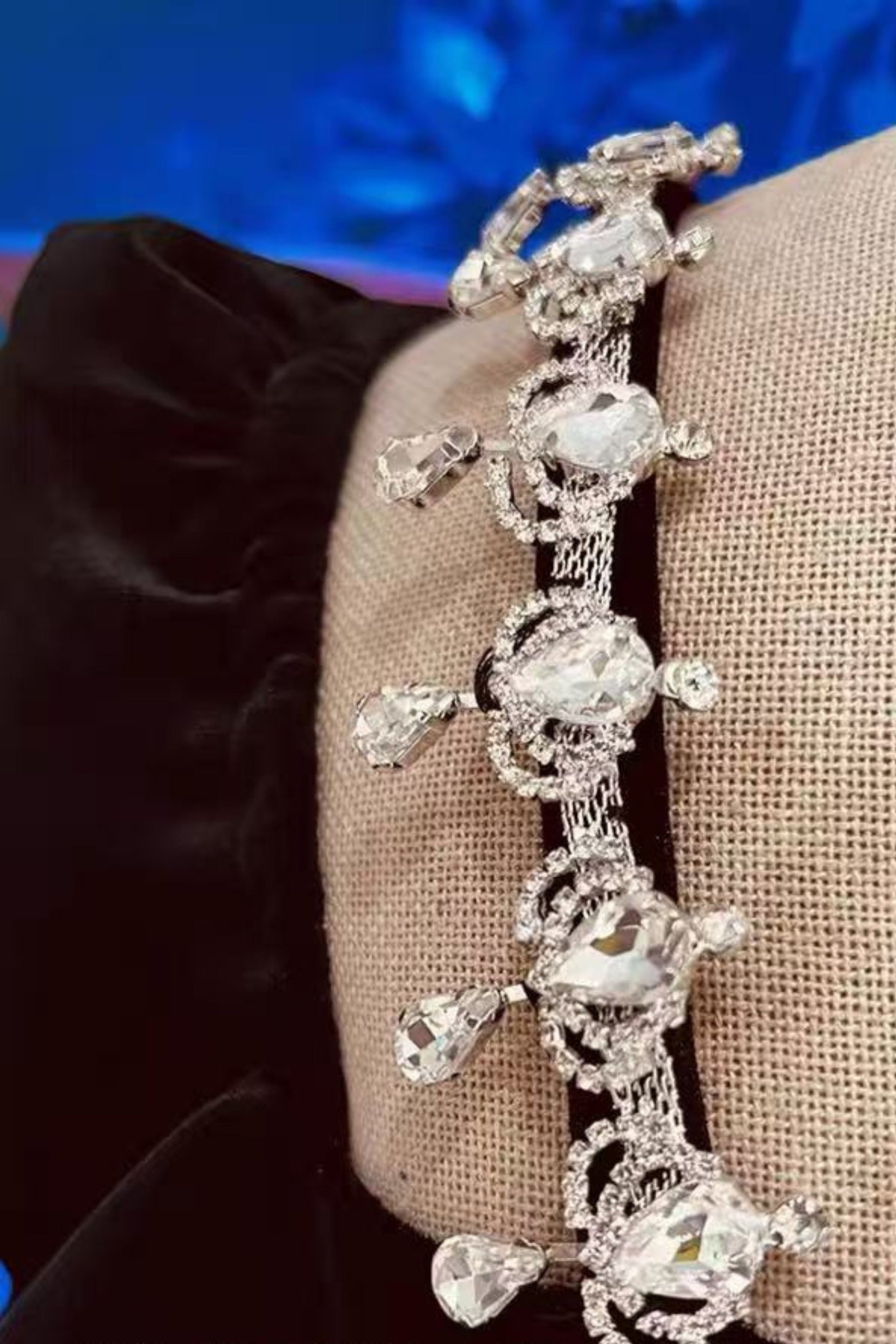 SQUARE NECK LONG SLEEVE VELVET MINI DRESS IN BLACK