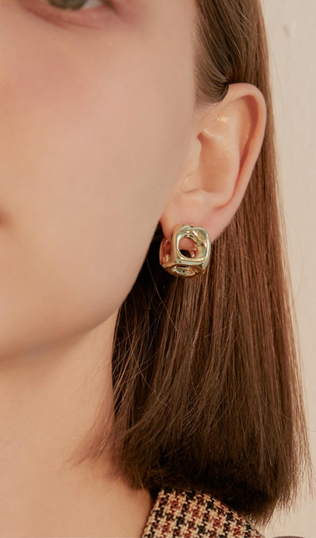 METALLIC SQUARE STUD ALLOY  EARRINGS