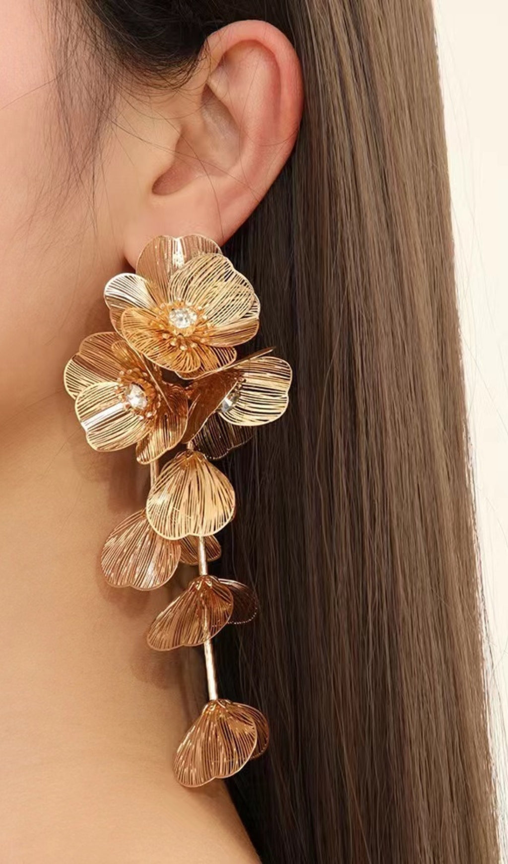 GLOD ALLOY FLOWER EARRINGS