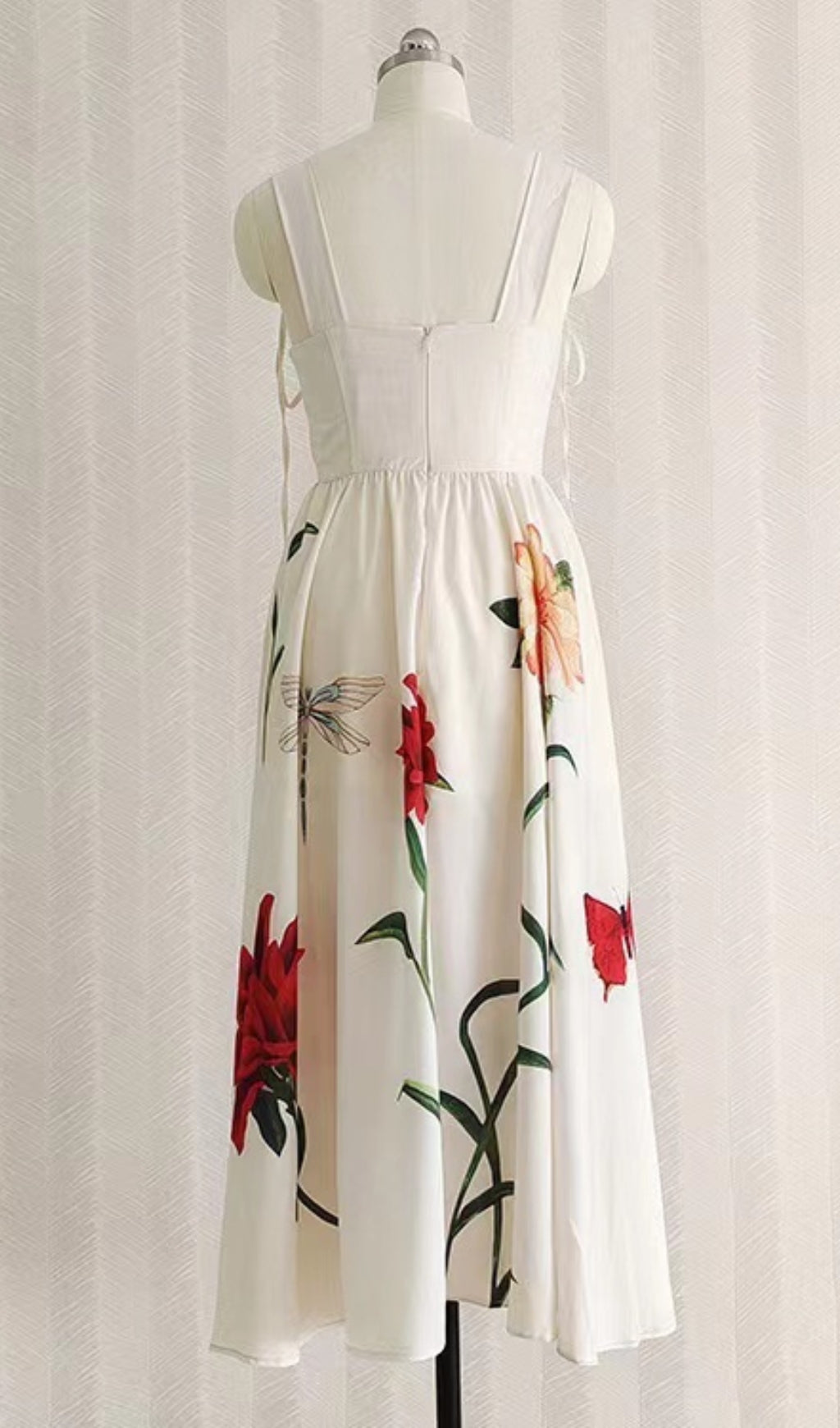 JACQUARD FLOWER MIDI DRESS IN WHITE