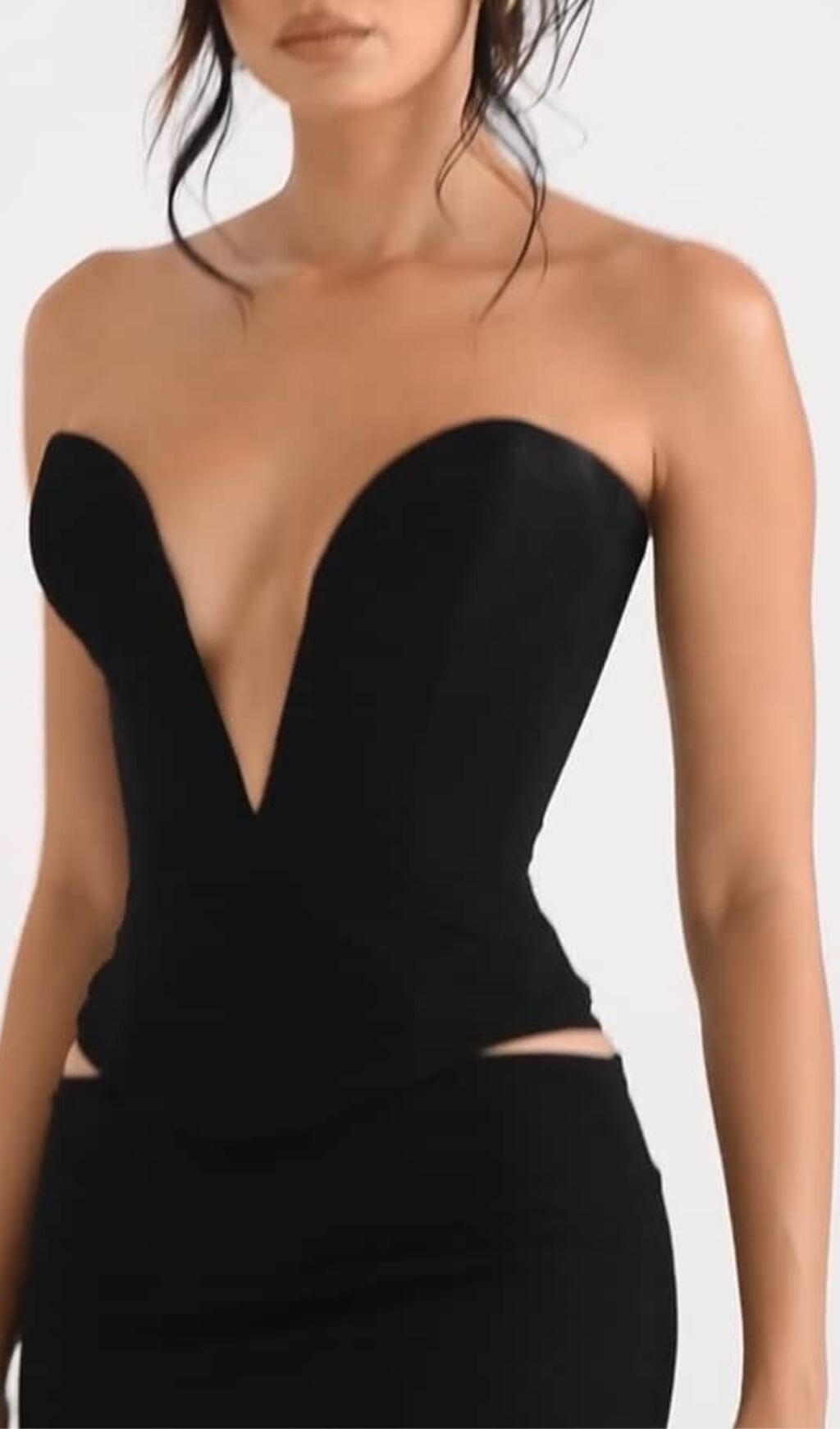 BLACK PLUNGE CORSET styleofcb 