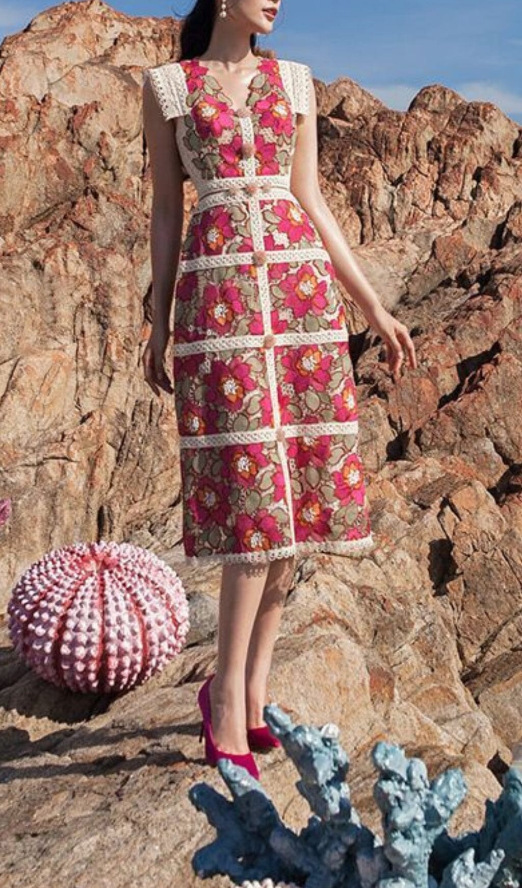 EMBROIDERY FLOWER BODYCON MIDI DRESS IN RED DRESS STYLE OF CB 