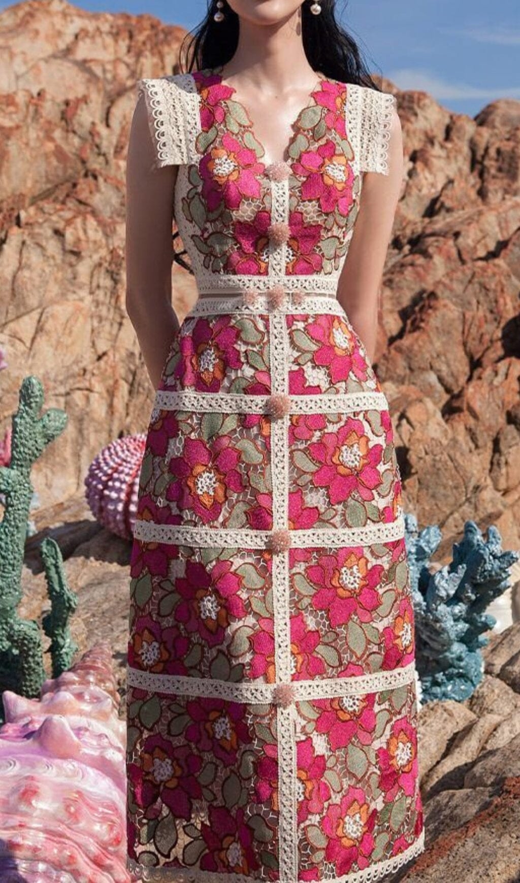 EMBROIDERY FLOWER BODYCON MIDI DRESS IN RED DRESS STYLE OF CB 
