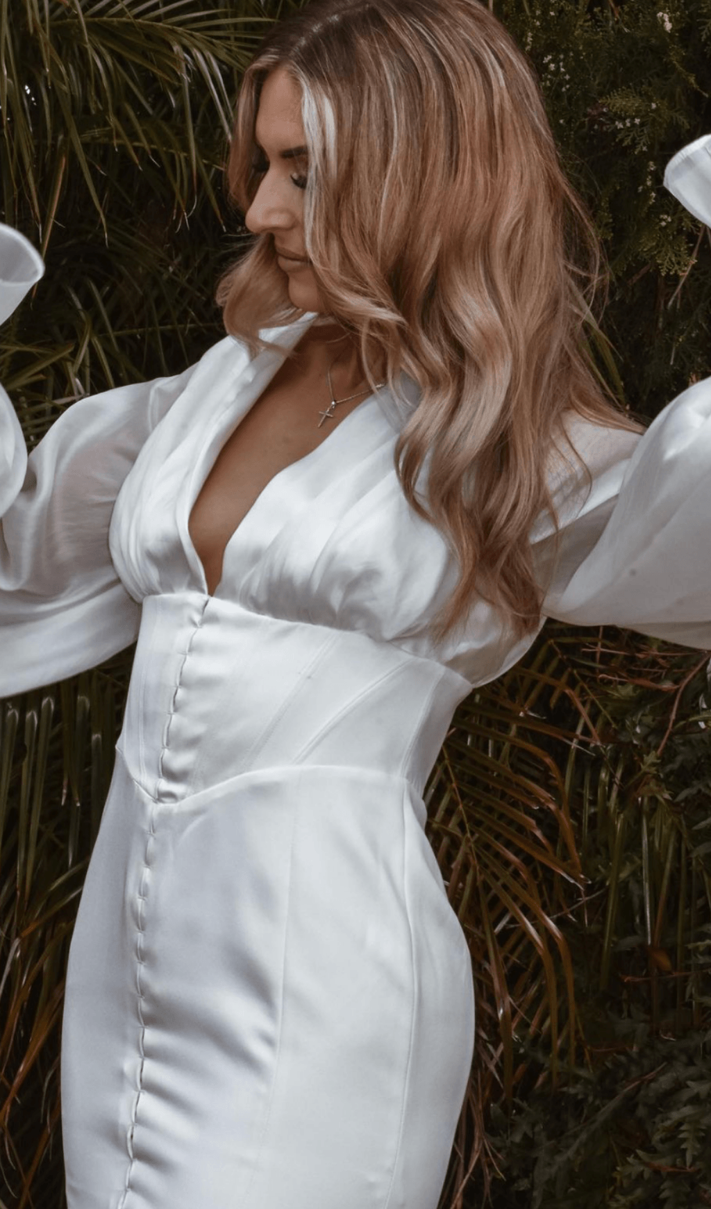 IVORY SATIN FLARED SLEEVE MINI DRESS