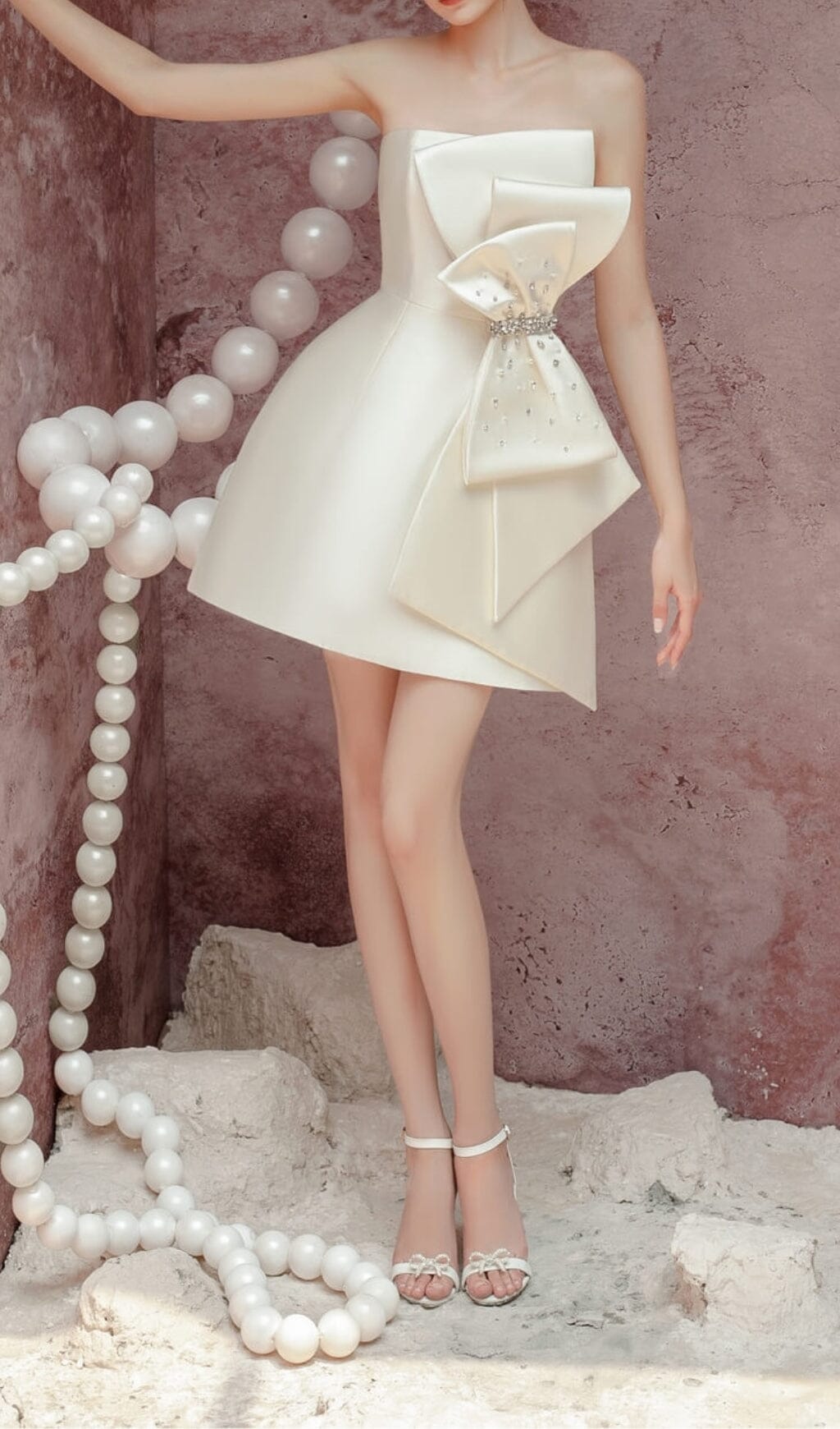 STRAPLESS BOW MINI DRESS DRESS STYLE OF CB 